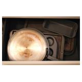 Drawer lot of bakeware