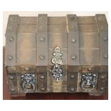 Treasure Chest Liquor Set