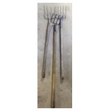 Lot of Pitchforks - 3