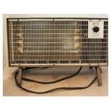 Arvin space heater - 8 x 16.5 x 4.5