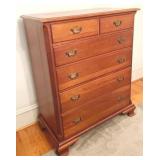Bracket foot chest of drawers