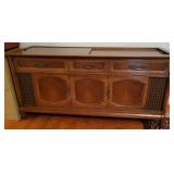 Vintage Magnavox Stereophonics Hifidelity Console