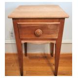 One-drawer Wooden Stand