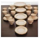 60 Pc Set Wedgwood Colonnade china