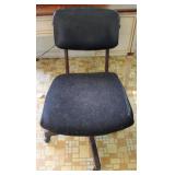 Office chair - 31 x 21 x 16