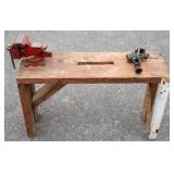 Wood bench with vise - 25.5 x 30.5 x 9