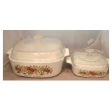 2 Corning baking dishes with lids