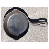Griswold #3 cast iron skillet - 11 x 7