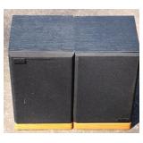 Pair Pinnacle speakers - 11.5 x 7 x 7
