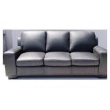 Leather sofa by Leather Living / Urban Chic