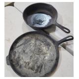 2 Cast iron pans