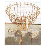 Metal wire planter - 24" x 21"