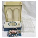 Lot of assorted mid century accessories