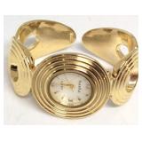 Adjustable Peck & Peck Gold Tone Watch