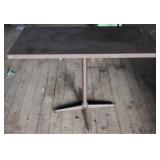 Table, 30 x 20 x 42