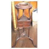 Mahogany wig stand, 32 x 10