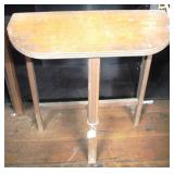 Wood Table - 24 x 22 x 10