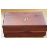 Cedar Box w/ key - 6 x 9 x 4