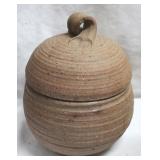 Stoneware cookie jar, 10"