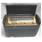 Vintage radio, 10 x 14