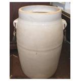 Stoneware crock, 19.5 x 16