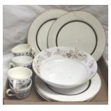 Tray Lot of Assorted Items