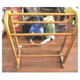 Quilt rack, 28 x 8