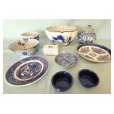 Box lot blue & white porcelain