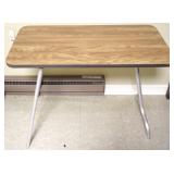 Table - 28 x 32 x 20