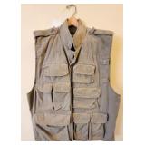 Vest with many pockets, size XL