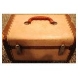 Vintage Day cosmetic case