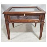 Mahogany vitrine display table w/ key