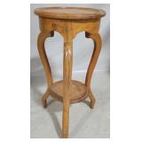 Round accent table, 32 x 18