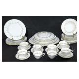 Royal Worchester Saguenay 32pc china set