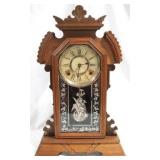 Vintage carved mantle clock w/ key