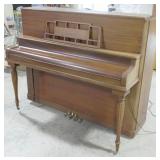 Vintage Harwood & Von Rohl piano, 55 x 60 x 27