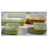 4 Pyrex Refrigerator Dishes w/ lids