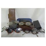 Assorted vintage spectacles & cases