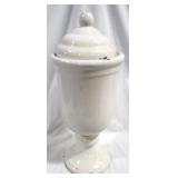 Large Chelsea House urn with lid