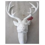 Deer Head Decoration by Three Hands