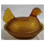 Amber Glass Hen on Nest - 8 x 6 x 6
