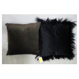 Pair decorative pillows, 16 x 16