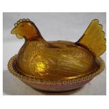 Amber Glass Hen on Nest - 7 x 5.5 x 6