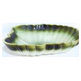 Hull Pottery Bowl 2.5x10x9