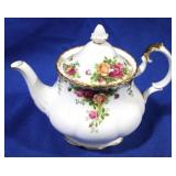 Royal Albert "Old Country Roses" Teapot 8" x 10"