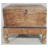 Lift top blanket chest on legs, 2 drawers