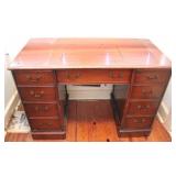 Singer Sewing Machine in Desk - 44 x 22 x 40
