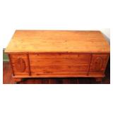 Lane Cedar Chest - 20 x 43 x 21
