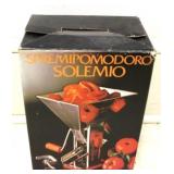 Hand Crank Tomato Press Strainer