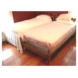 2 Twin Beds w/ Bedding - 41 x 38 x 77